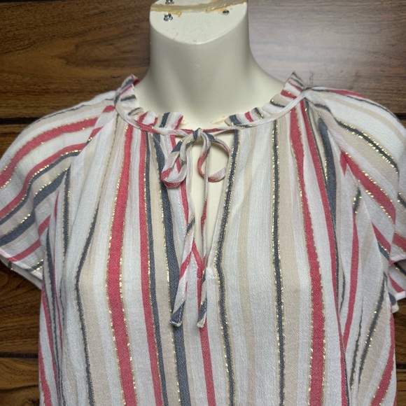 Loft outlet size XS NWT Multicolored Flutter Sleeve Blouse with Tie Front - Picture 8 of 8